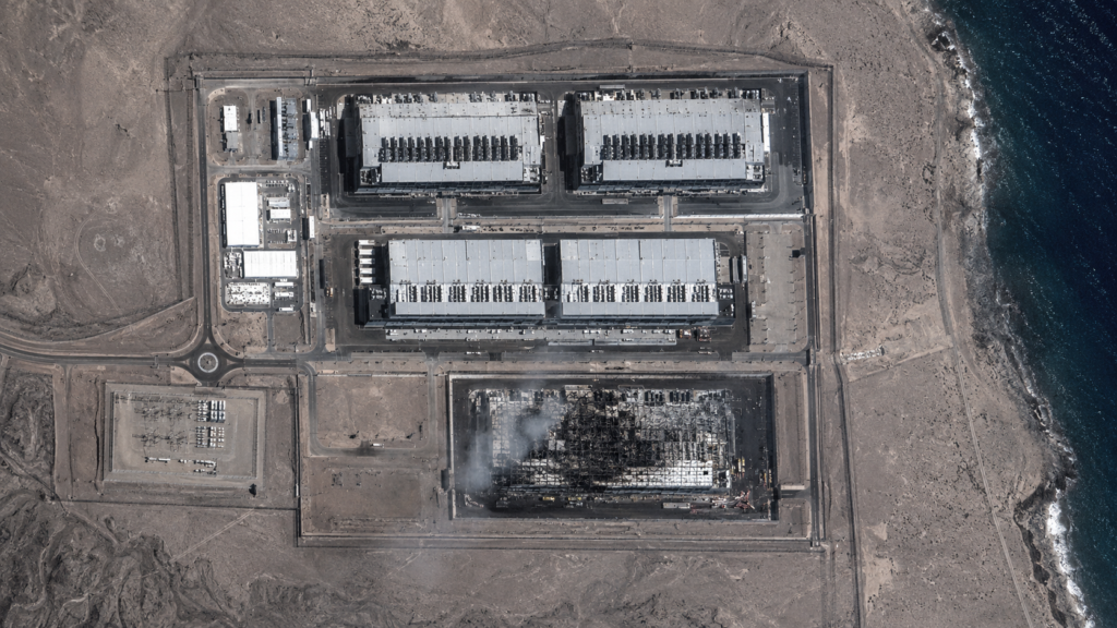 Imagens de satélite confirmam danos a data centers da Amazon no Bahrein após ataques atribuídos ao Irã